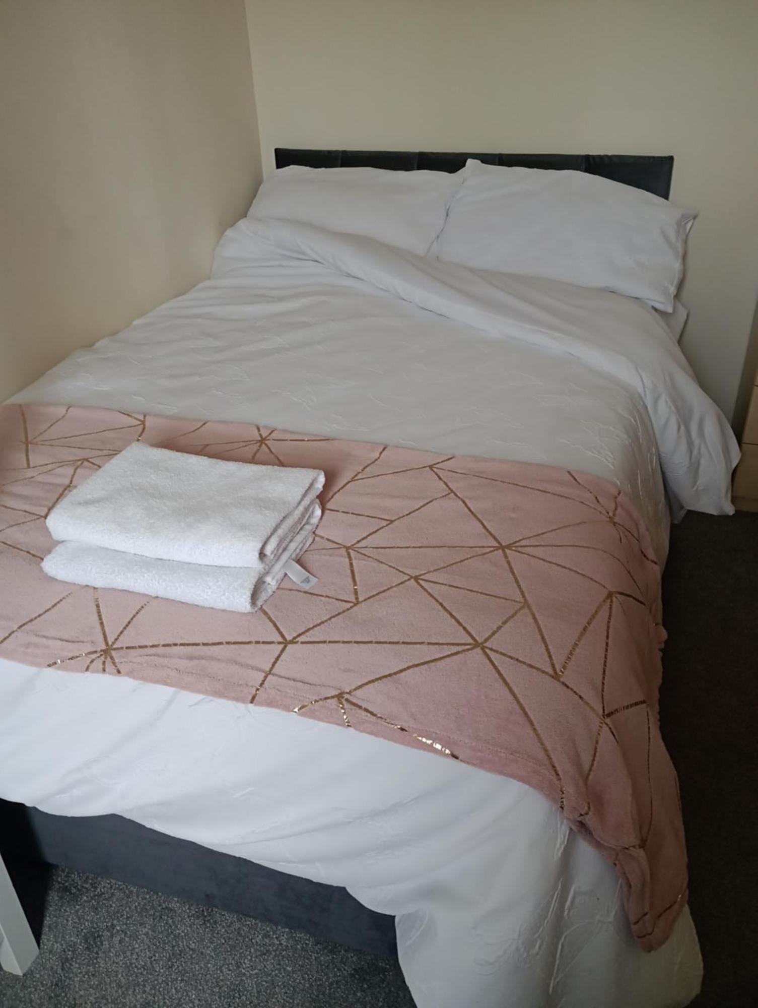 Apartamento Milton Keynes Lettings Exterior foto